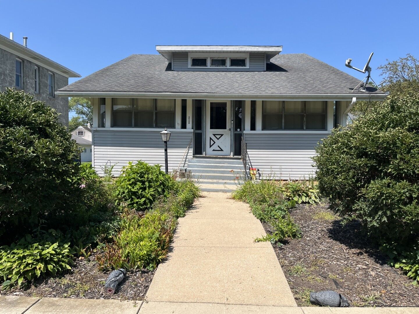 Property Photo:  212 Tinley Avenue  IL 61322 