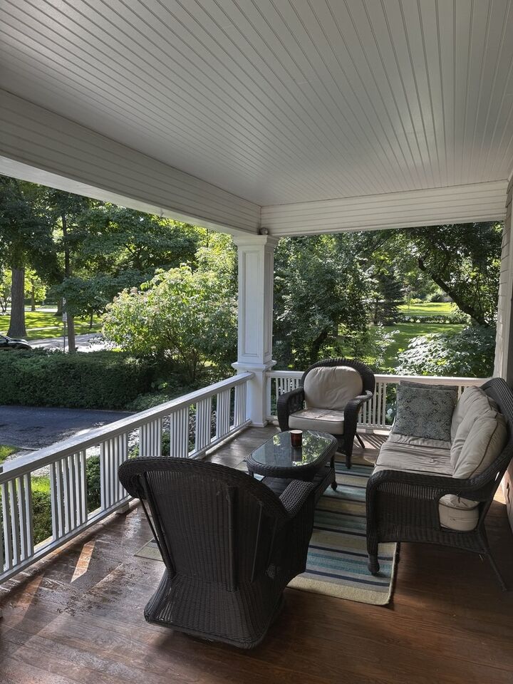 Property Photo: 412 Cumnor Road IL 60043