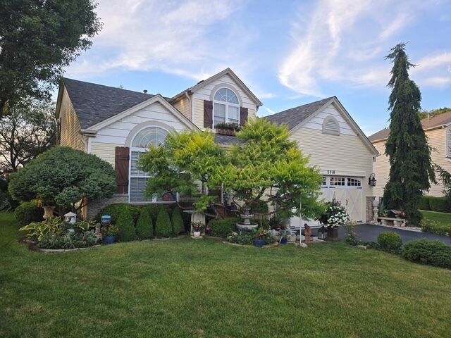 Property Photo: 2318 Willow Lakes Court IL 60586