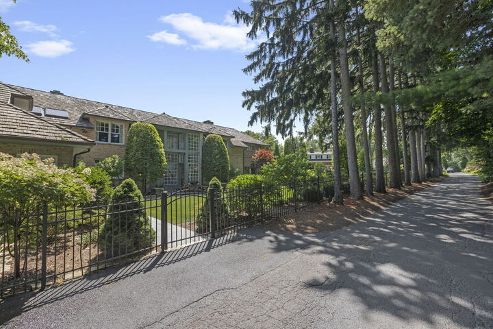 Property Photo:  1177 Edgewood Road  IL 60045 
