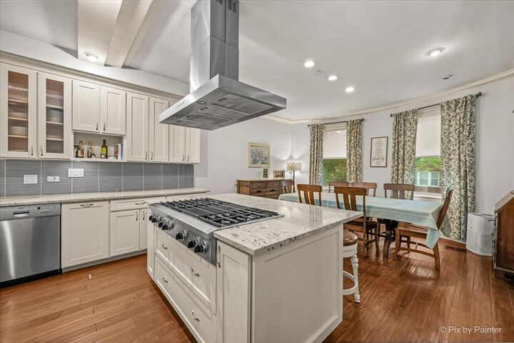 Property Photo:  7712 N Ashland Avenue 1  IL 60626 