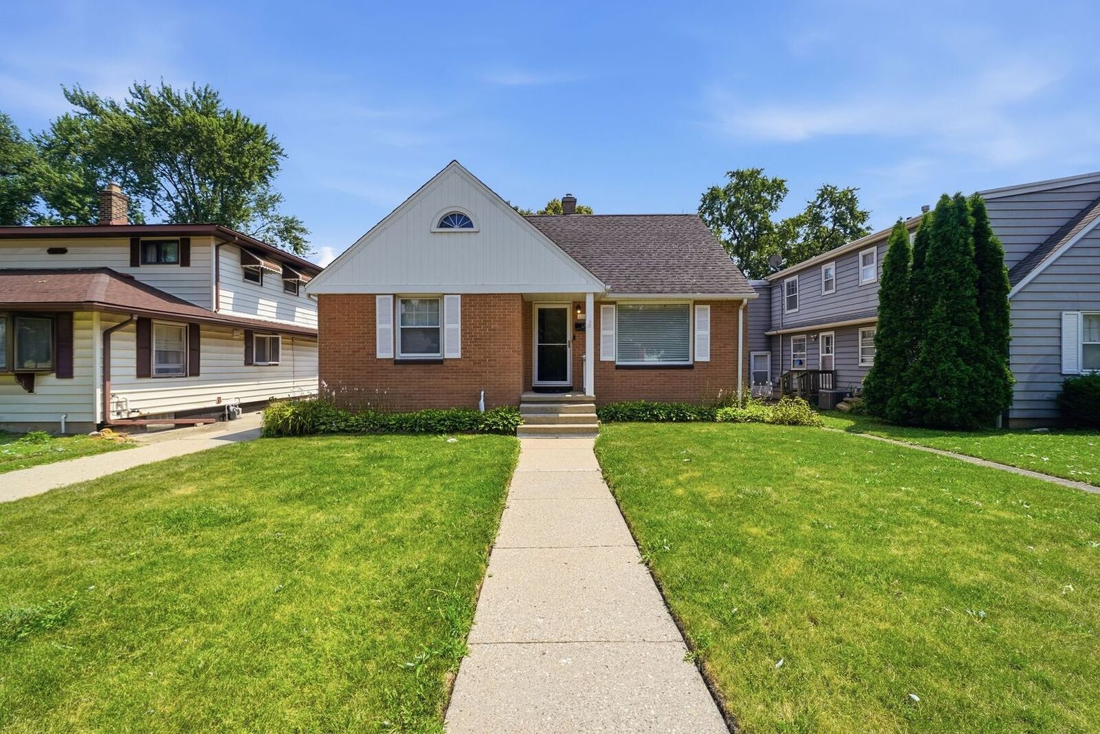 Property Photo: 1009 Leith Avenue IL 60085