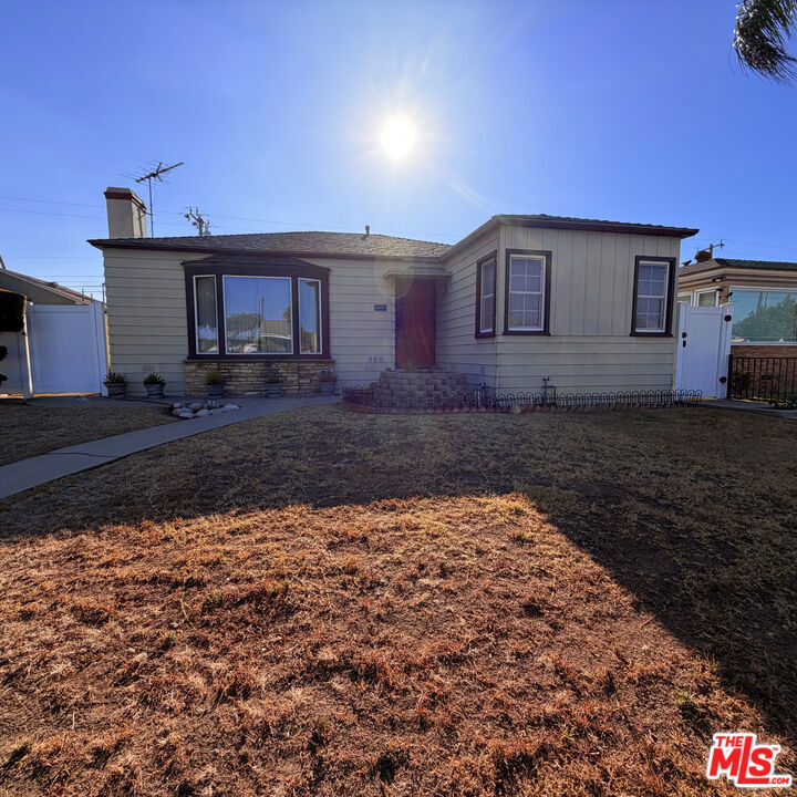 Property Photo: 805 Bradshawe Street CA 90640