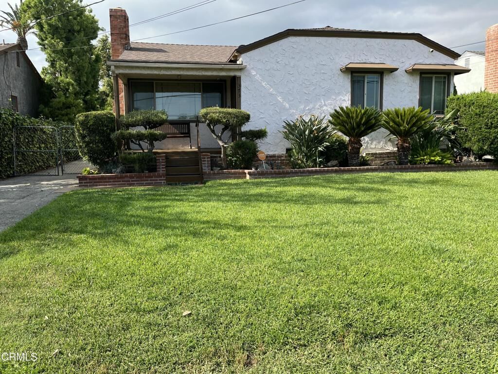 Property Photo: 373 Laun Street CA 91001