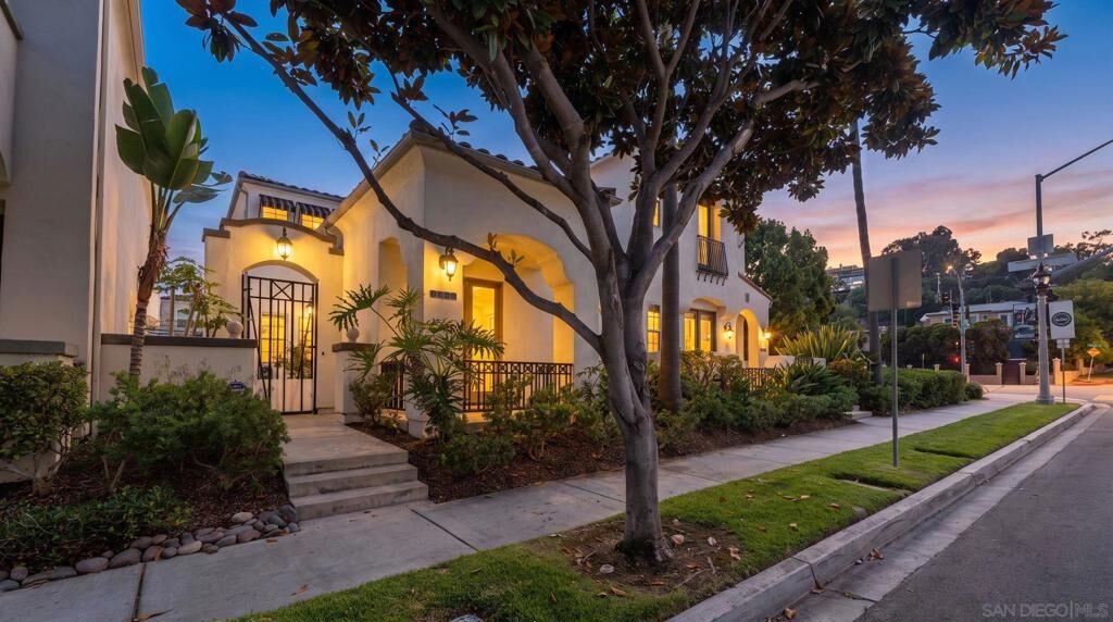 Property Photo:  2985 Farragut Rd  CA 92106 