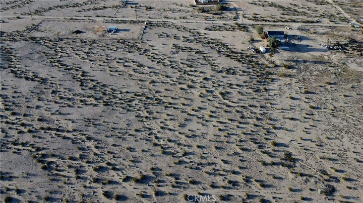 Property Photo: 758 Papoose Trail CA 92277