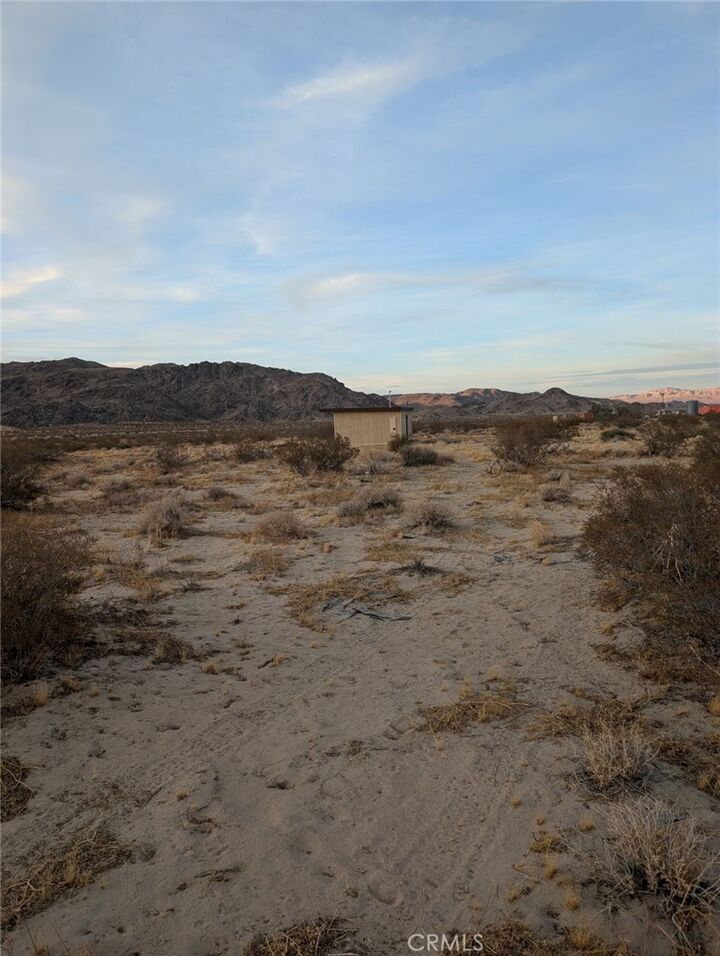 Property Photo: 56850 Bodick CA 92285
