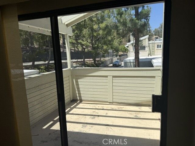 Property Photo: 22135 -7 Burbank CA 91367