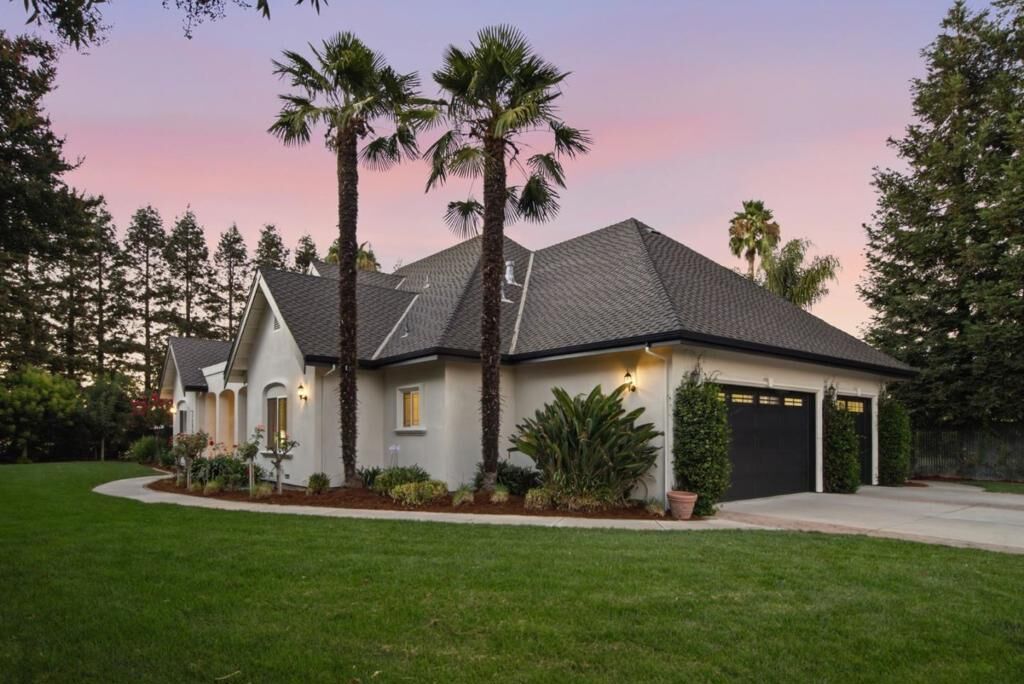 Property Photo:  12350 Foothill Avenue  CA 95046 
