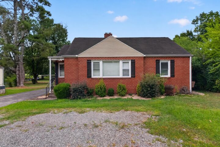 Property Photo:  1108 S Brittain St  TN 37160 