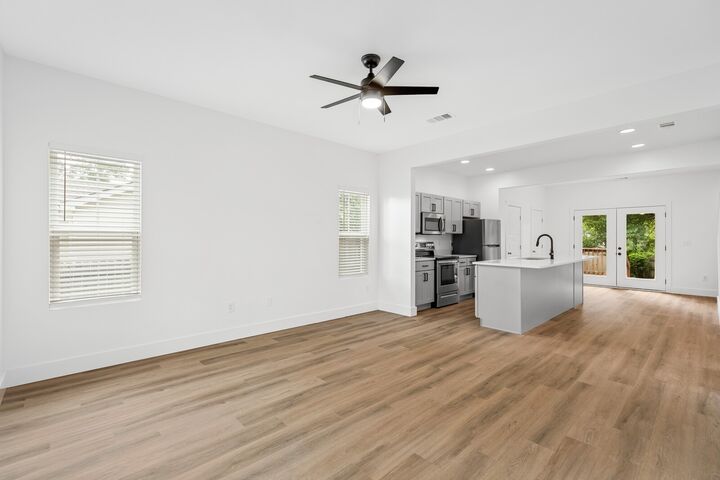 Property Photo: 530 Raymond St TN 37211