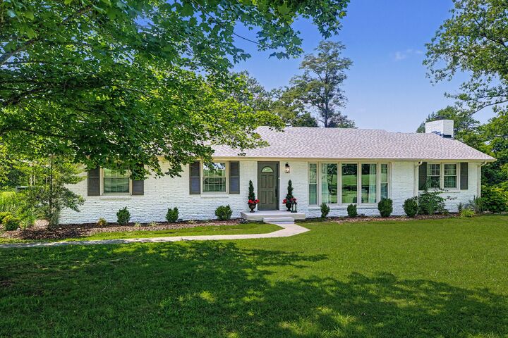 Property Photo: 4334 Louise Rd TN 37051