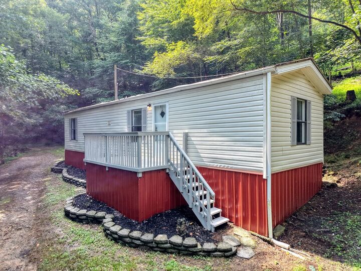 Property Photo:  8223 True Love Mountain Road  GA 30582 