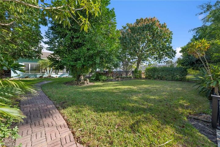 Property Photo:  27218 Barefoot Ln  FL 34135 