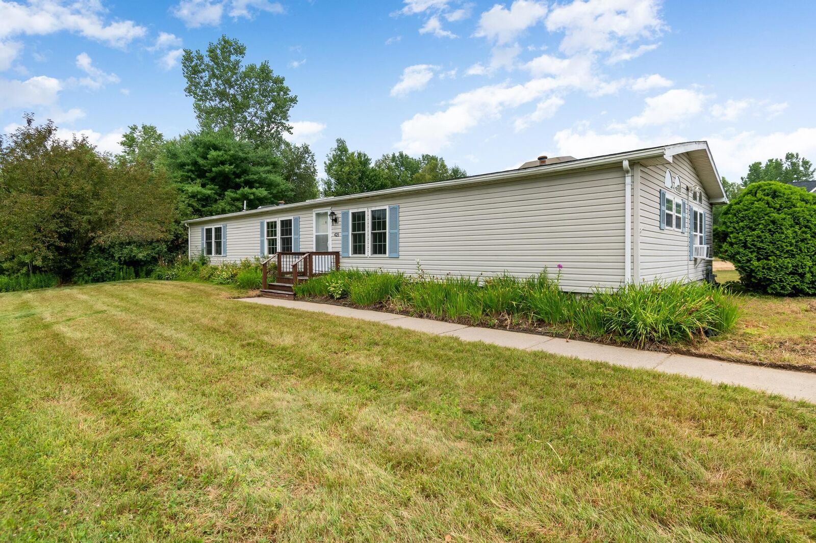 Property Photo:  425 Mountain View Road  VT 05495 