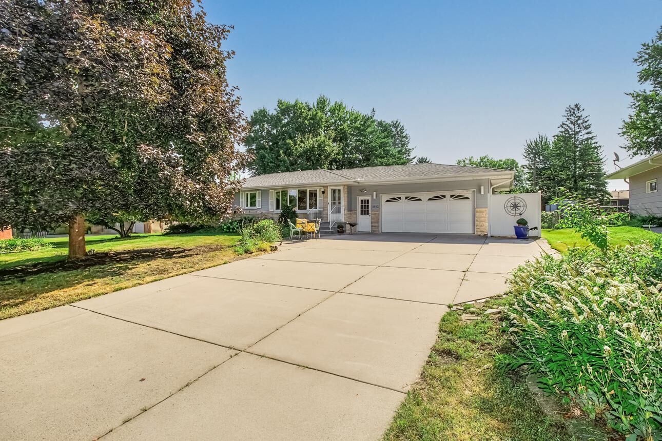 Property Photo: 2842 Marion Street MN 55113