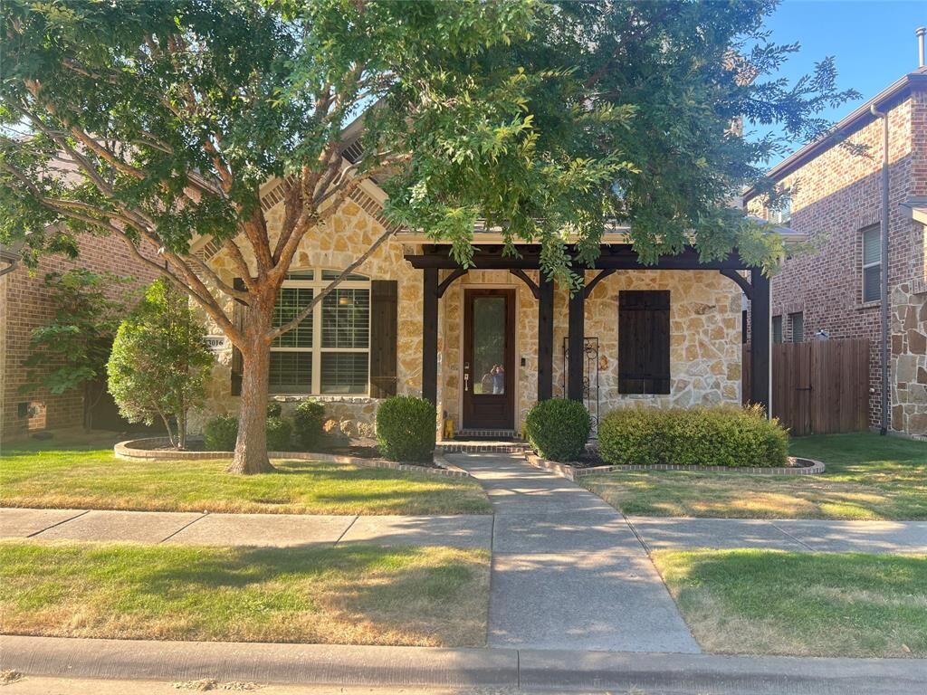 Property Photo: 3016 Martello Lane TX 75074