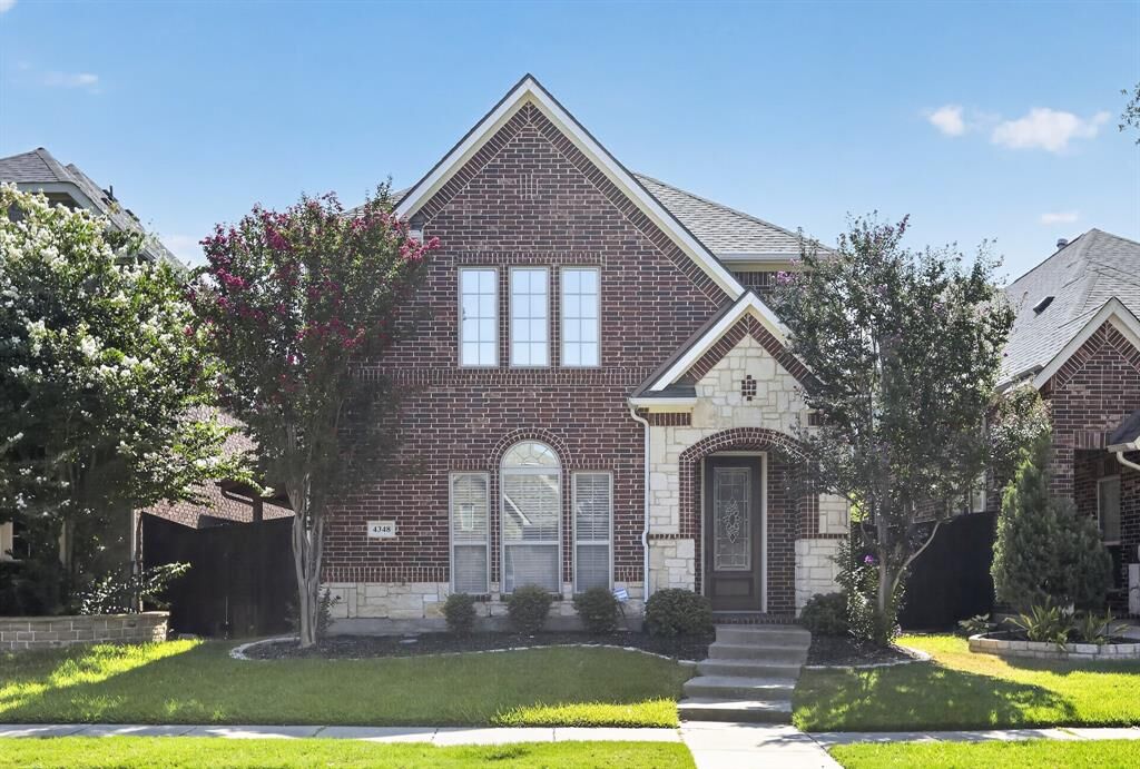 Property Photo: 4348 Kestrel Way TX 75010