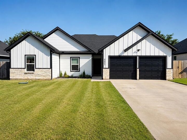 Property Photo: 2421 Creek Drive TX 76048