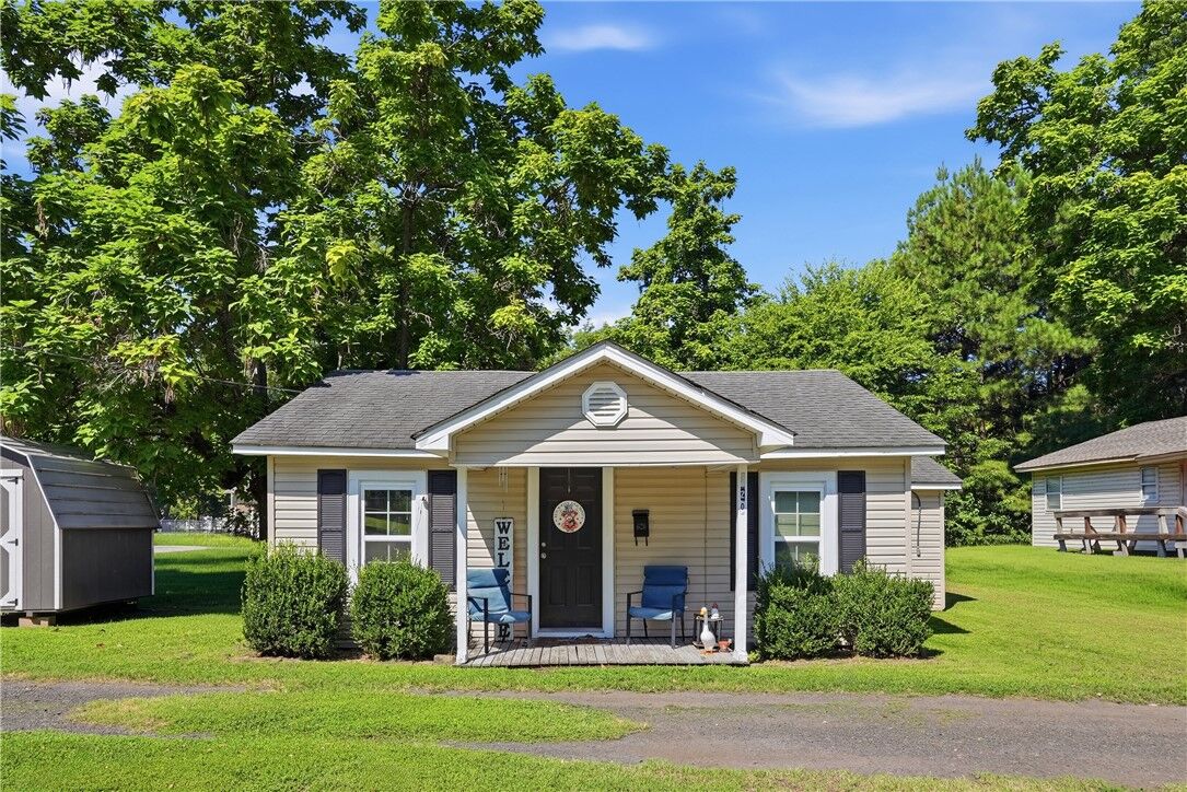 Property Photo: 620 S Front Street AR 72834