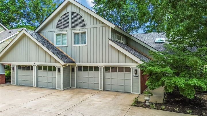 Property Photo:  2517 E Joyce Boulevard  AR 72703 