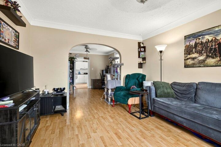 Property Photo: 66 Queen Street S Front Unit ON L2V 3N5