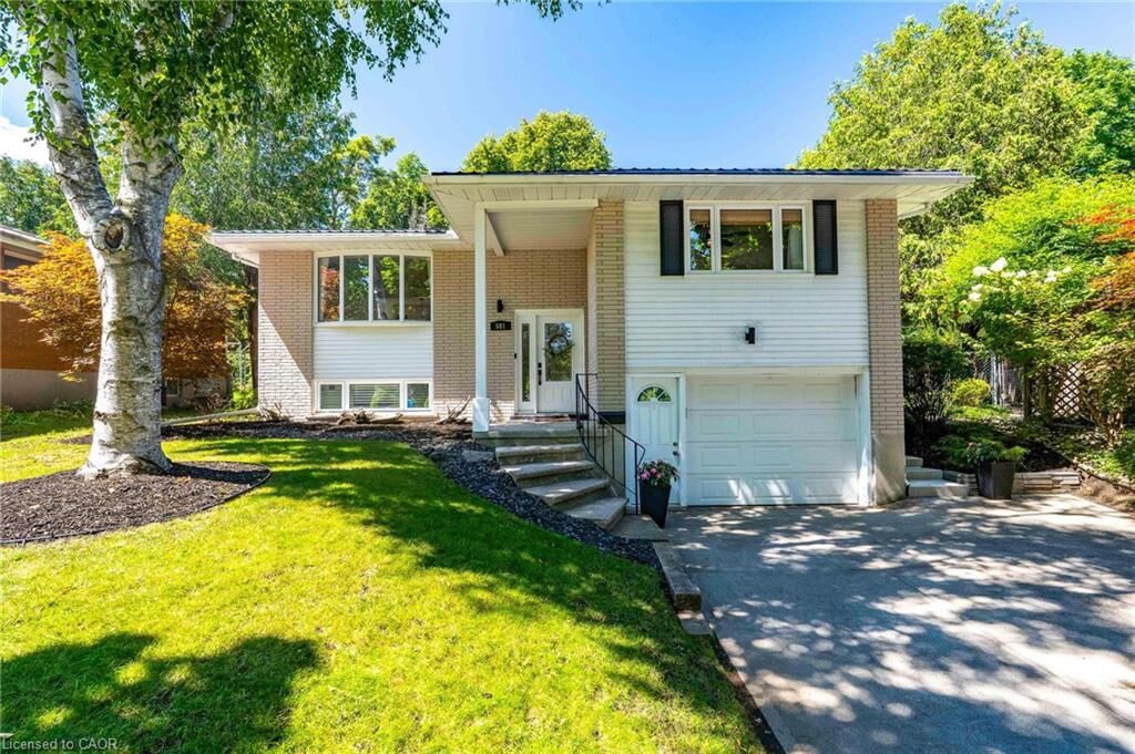 Property Photo: 581 Glendene Crescent ON N2L 4P3
