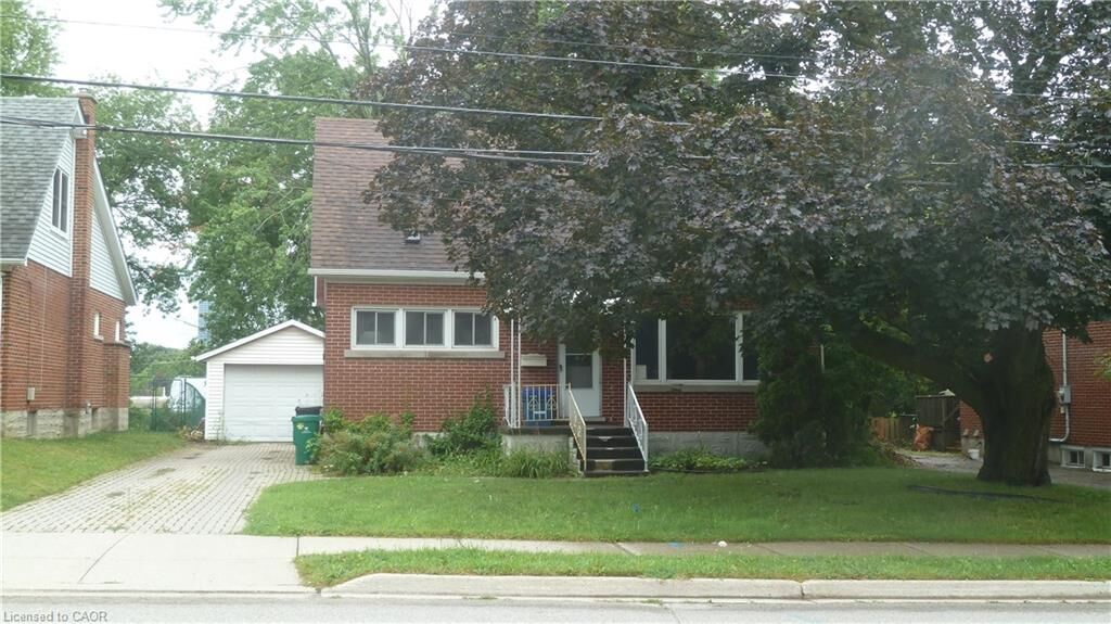 Property Photo: 169 Union Street E ON N2J 1C4