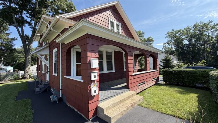 Property Photo:  8 Elton St 1  MA 01604 