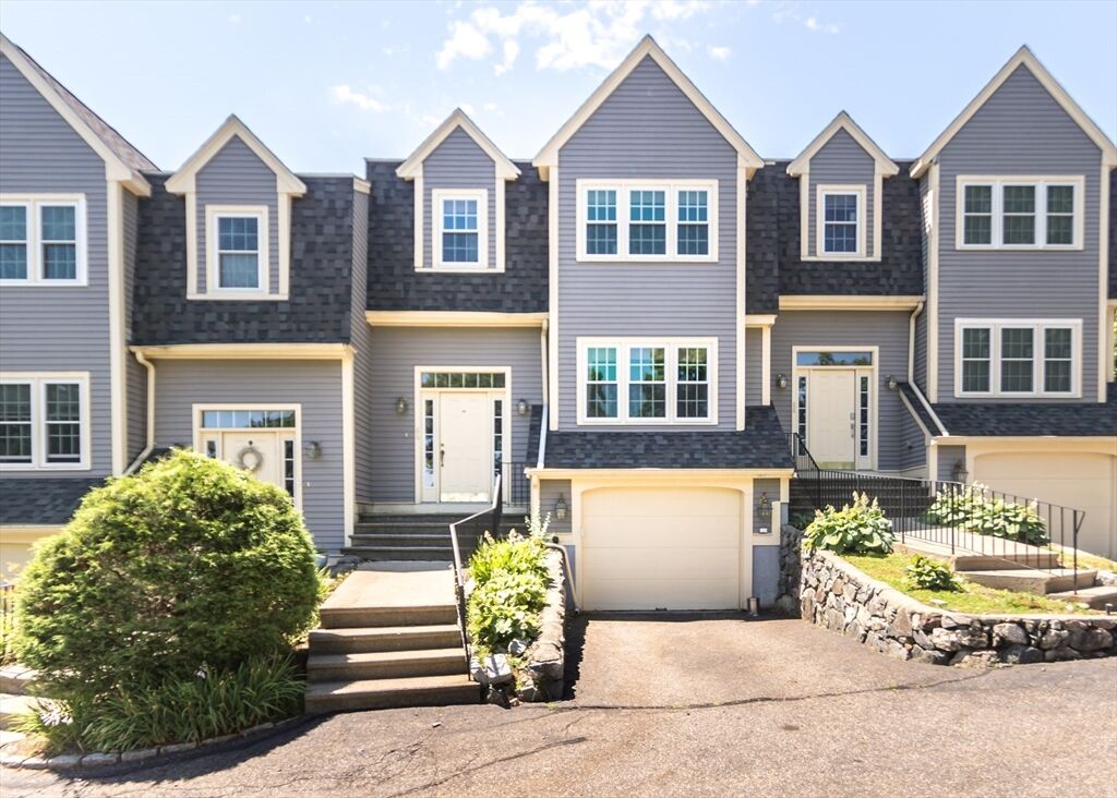 Property Photo:  86 Worcester Lane 86  MA 02451 