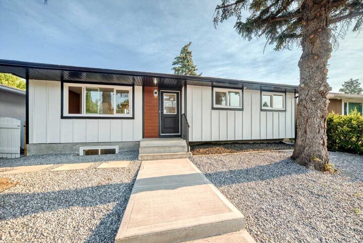 Property Photo: 808 Avonlea Place SE AB T2H 1W3