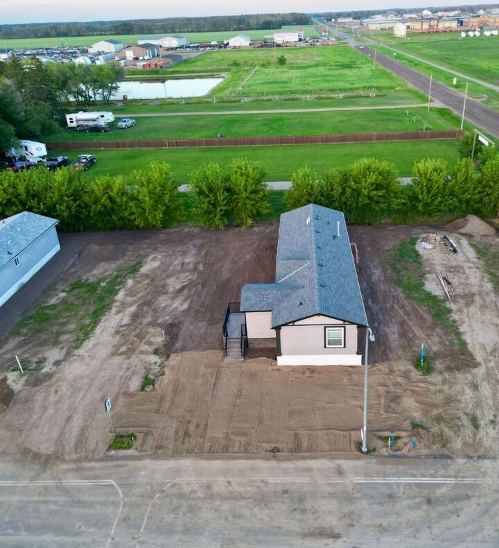 Property Photo: 10905 103 Street AB T0H 2H0