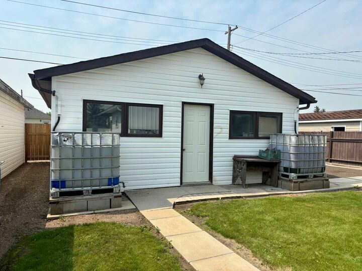 Property Photo: 5122 46 Street AB T0B 2W0