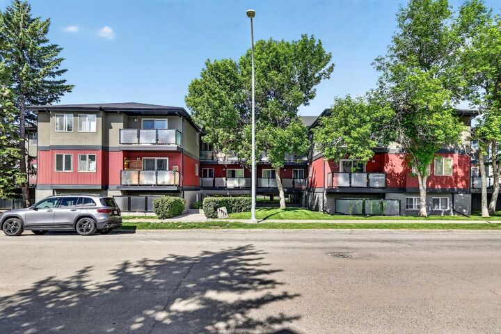 1915 26 Street SW 204 — photo 1