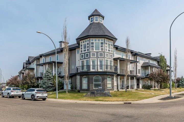 Property Photo: 298 Somerset Way SE 28 AB T1B 0E9