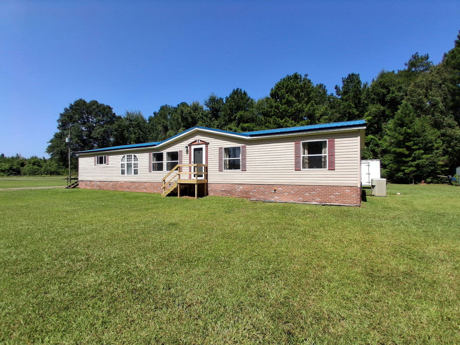 Property Photo:  114 Pat Patterson  LA 71403 
