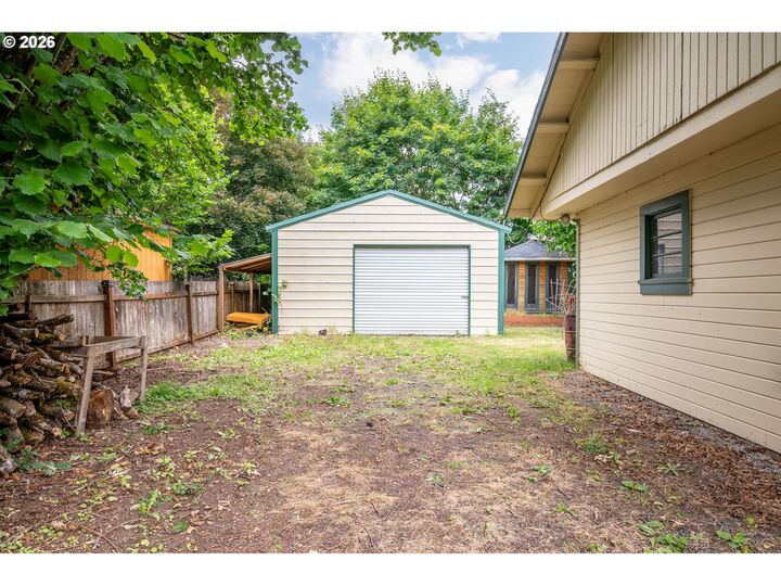 Property Photo: 621 S Second St WA 98591