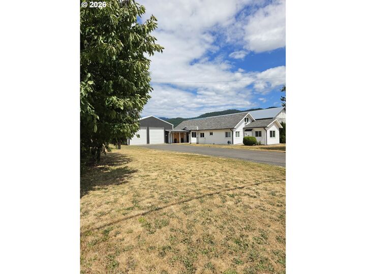 Property Photo:  71 Cloverdale Ave  WA 98610 