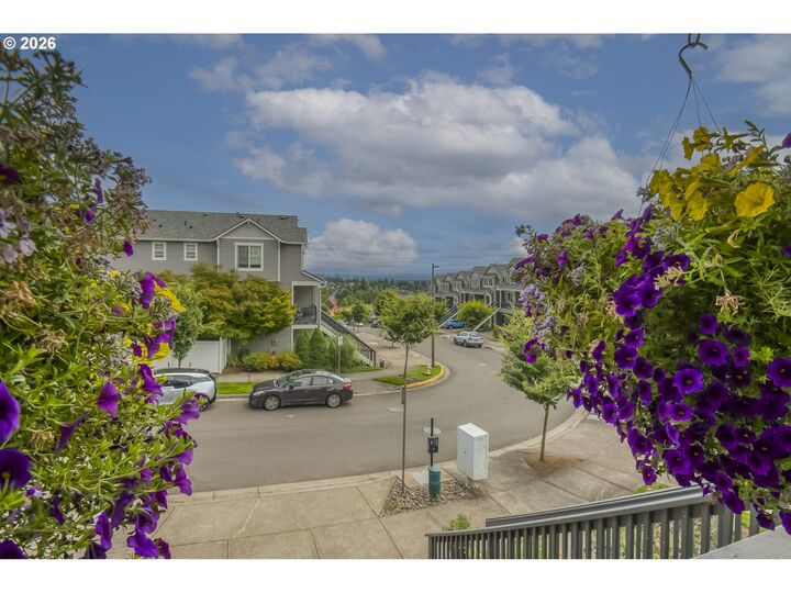 Property Photo: 20496 Noble Ln OR 97068