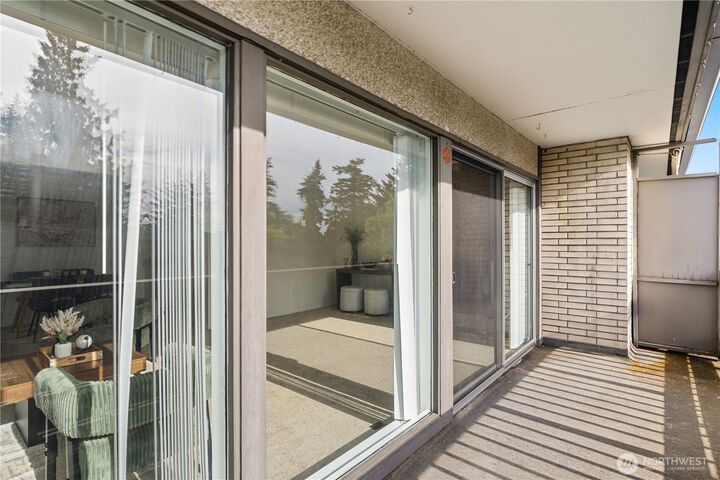 Property Photo:  2500  81st Avenue SE 351  WA 98040 