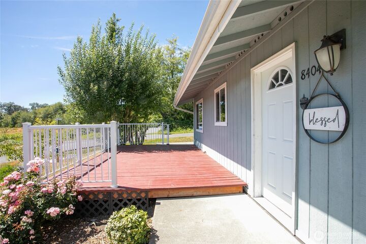 Property Photo: 8404 Treevue Road WA 98230