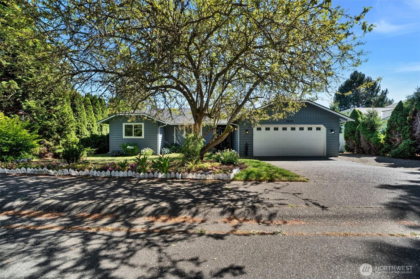 Property Photo: 4830 154th Place SW WA 98026