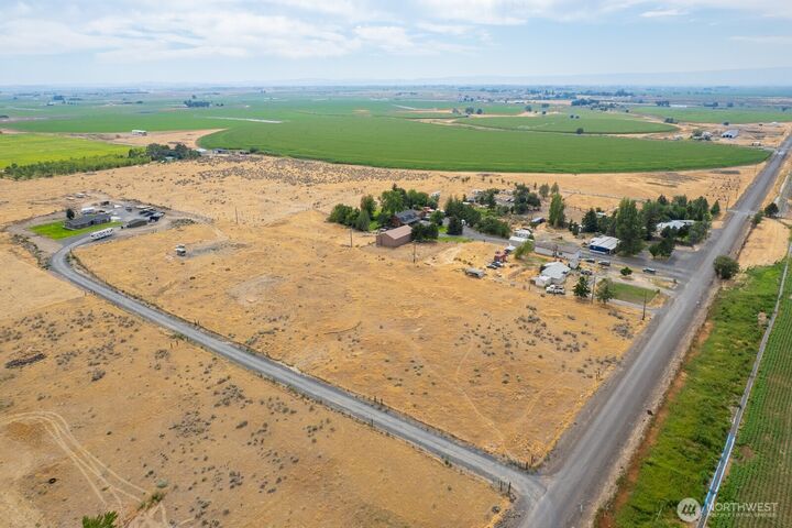 Property Photo: 0 Road 10 NW WA 98823