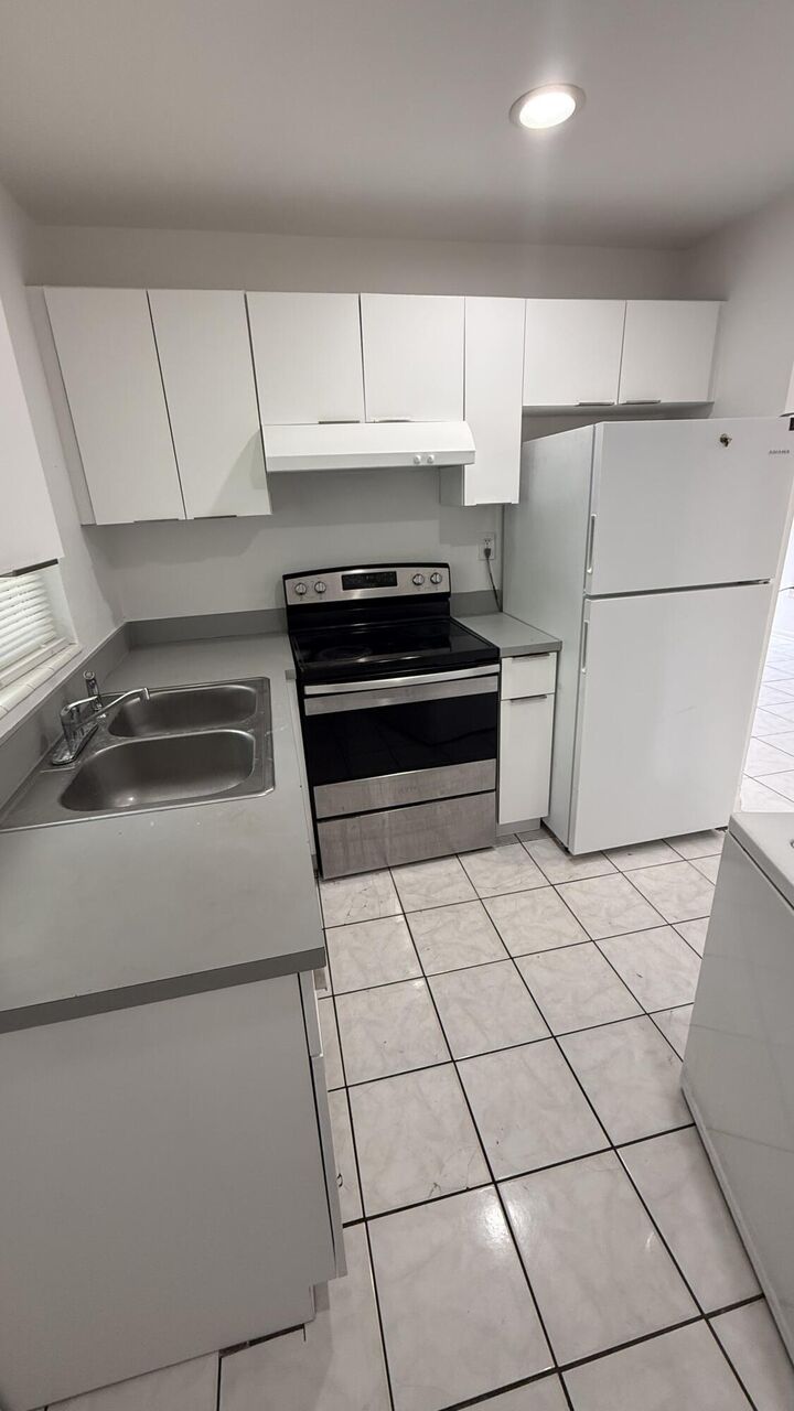 Property Photo:  1608 NW 58th Terrace C  FL 33313 