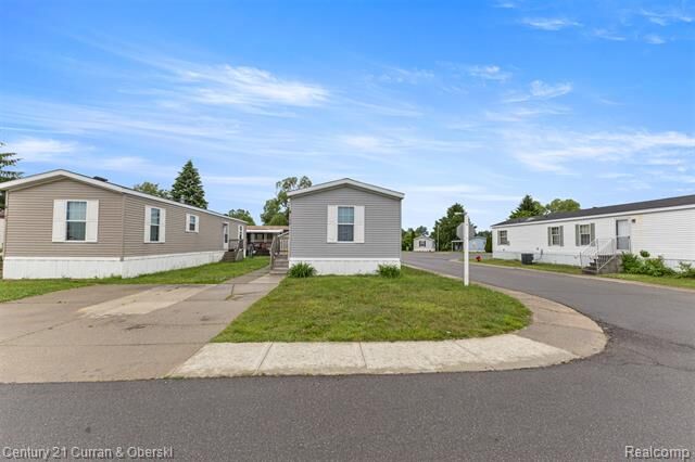Property Photo:  76 Fawn Lake Drive  MI 48390 