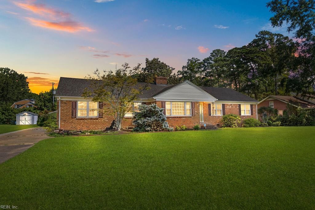 Property Photo: 1328 Clay Street St VA 23851