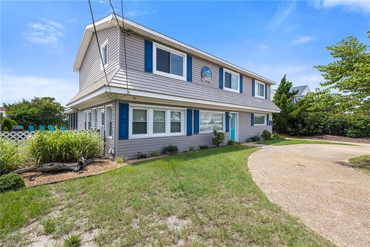 Property Photo:  2865 Sandpiper Rd  VA 23456 