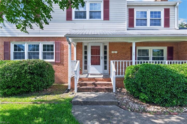 Property Photo:  361 Hopemont Cir  VA 23669 