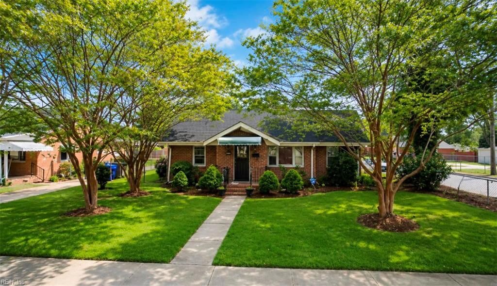 Property Photo:  2905 Arcadia Ave Ave  VA 23704 