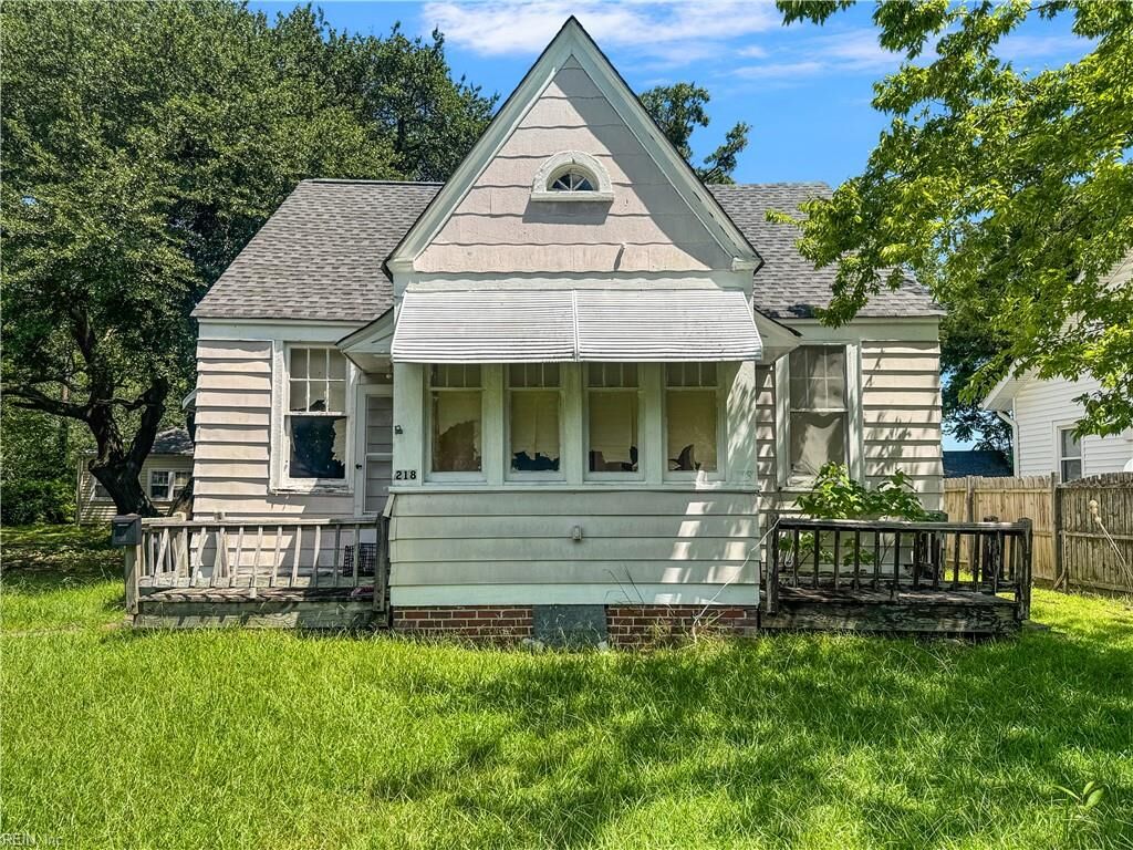 Property Photo: 218 Tappan Ave VA 23664